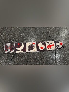 black and white high-contrast baby soft book